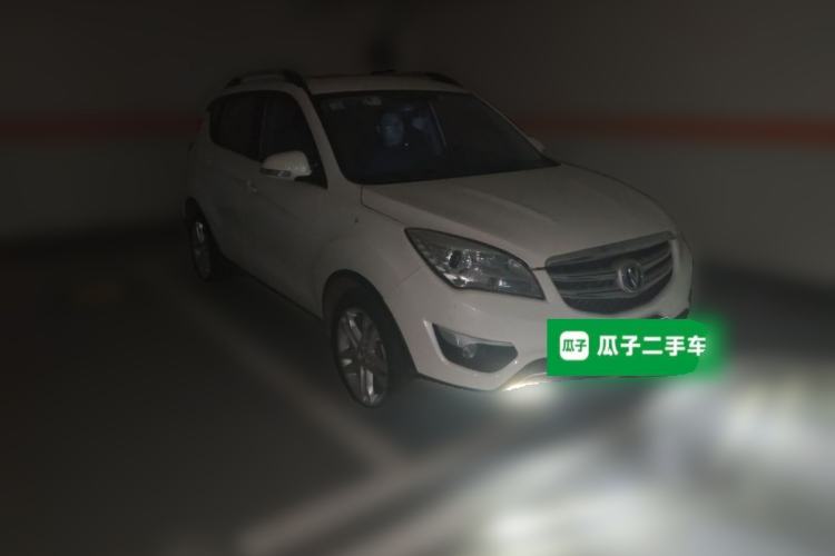 Used CHANGAN CS35 2016 1.6L Manual Luxury Model China V Standard Front Right 45 Deg