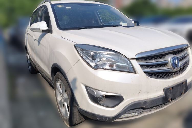 Used CHANGAN CS35 2016 1.6L Automatic Luxury Model China IV Standard Front Right 45 Deg