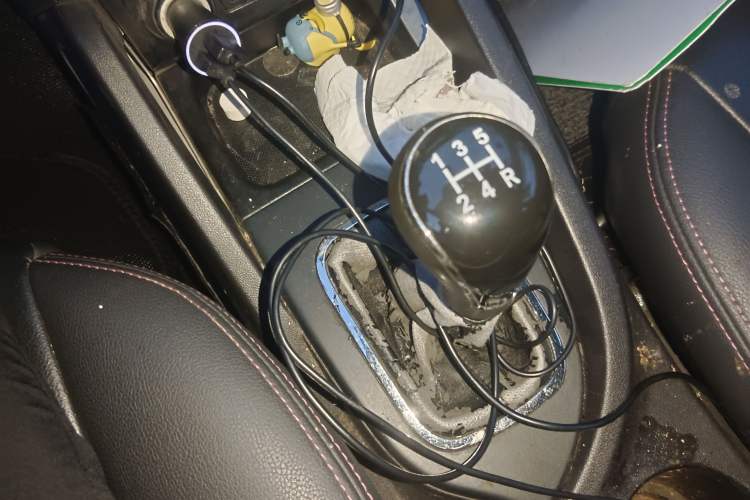 Used CHANGAN CS35 2016 1.6L Manual Luxury Model China IV Standard Gear Lever