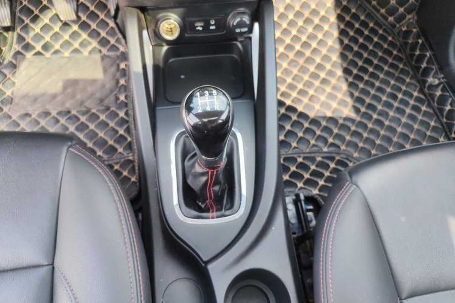 Used CHANGAN CS35 2016 1.6L Manual Luxury Model China V Standard Gear Lever