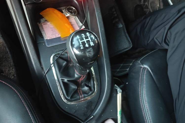 Used CHANGAN CS35 2016 1.6L Manual Luxury Model China V Standard Gear Lever