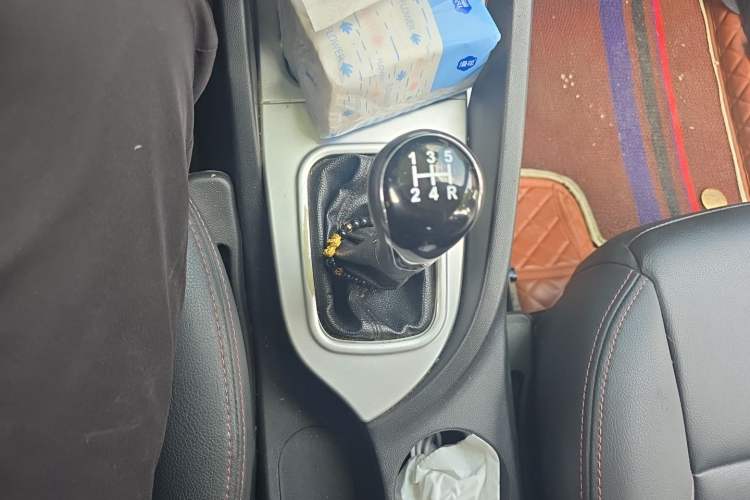 Used CHANGAN CS35 2016 1.6L Manual Luxury Model China V Standard Gear Lever