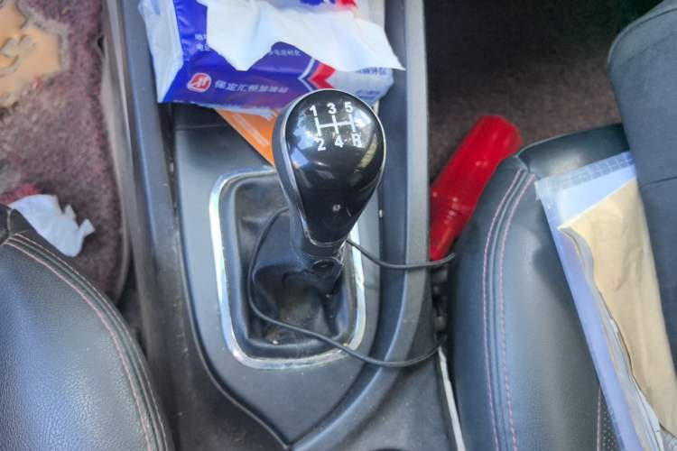 Used CHANGAN CS35 2016 1.6L Manual Luxury Model China IV Standard Gear Lever