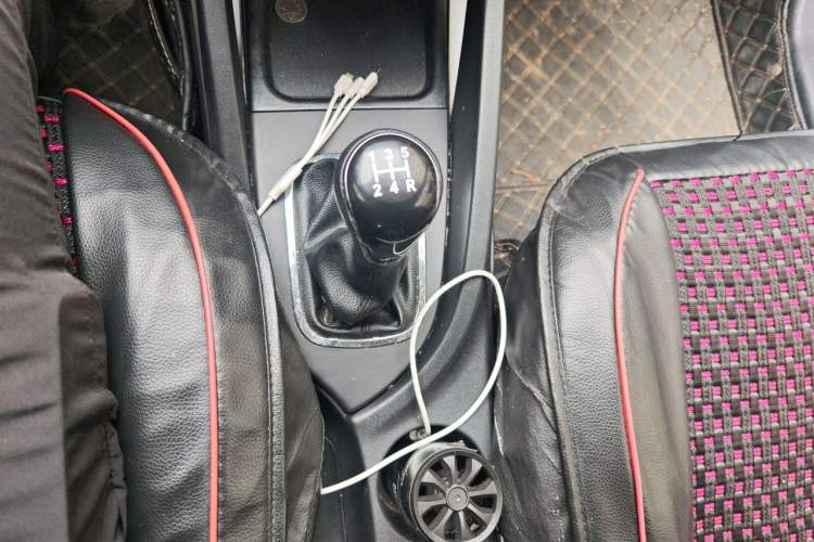 Used CHANGAN CS35 2016 1.6L Manual Luxury Model China IV Standard Gear Lever