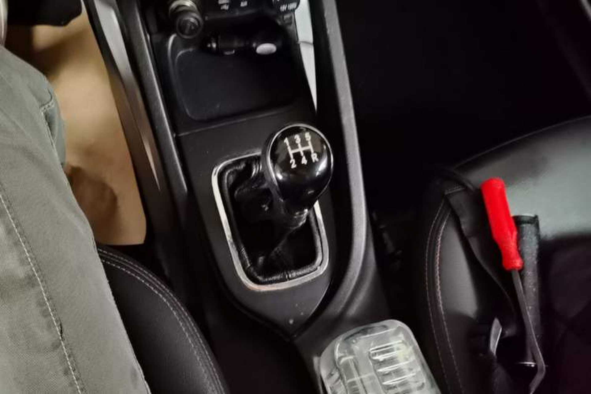 Used CHANGAN CS35 2016 1.6L Manual Luxury Model China V Standard Gear Lever