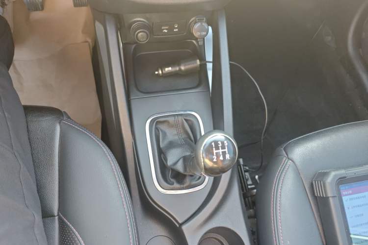 Used CHANGAN CS35 2016 1.6L Manual Luxury Model China IV Standard Gear Lever