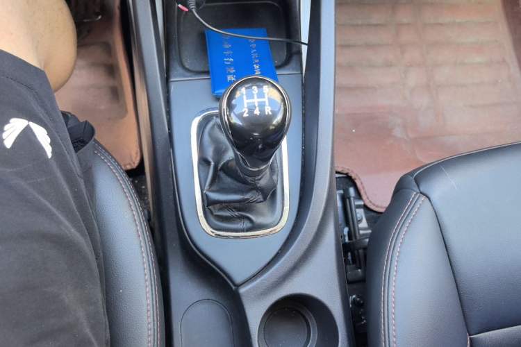 Used CHANGAN CS35 2016 1.6L Manual Luxury Model China IV Standard Gear Lever