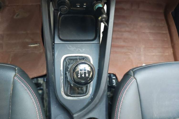 Used CHANGAN CS35 2016 1.6L Manual Luxury Model China IV Standard Gear Lever