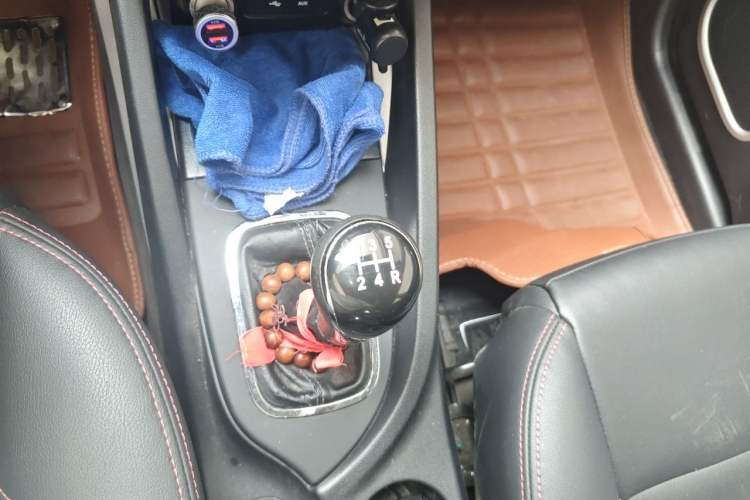 Used CHANGAN CS35 2016 1.6L Manual Luxury Model China IV Standard Gear Lever