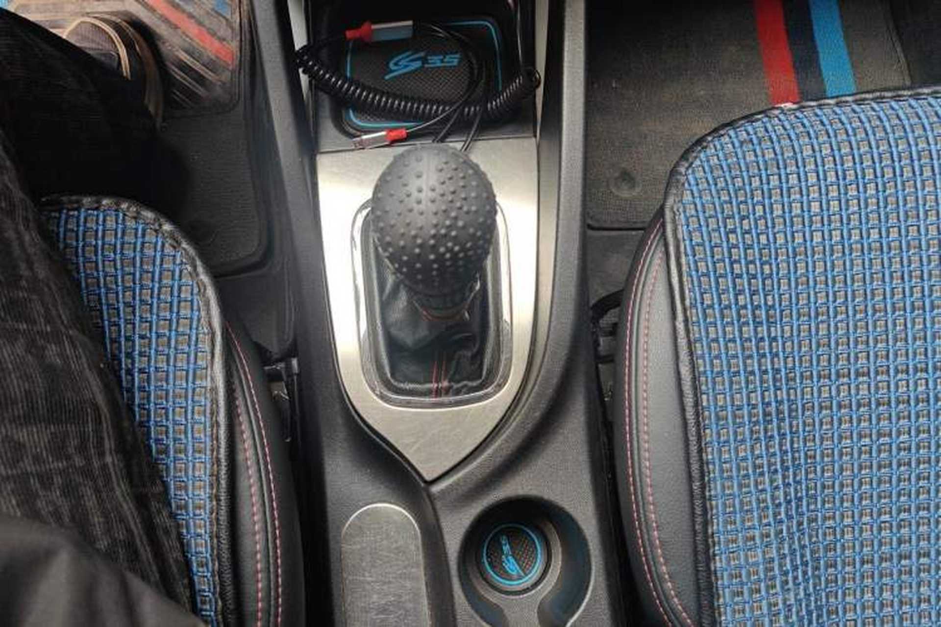 Used CHANGAN CS35 2016 1.6L Manual Luxury Model China V Standard Gear Lever