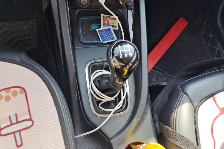 Used CHANGAN CS35 2016 1.6L Manual Luxury Model China IV Standard Gear Lever