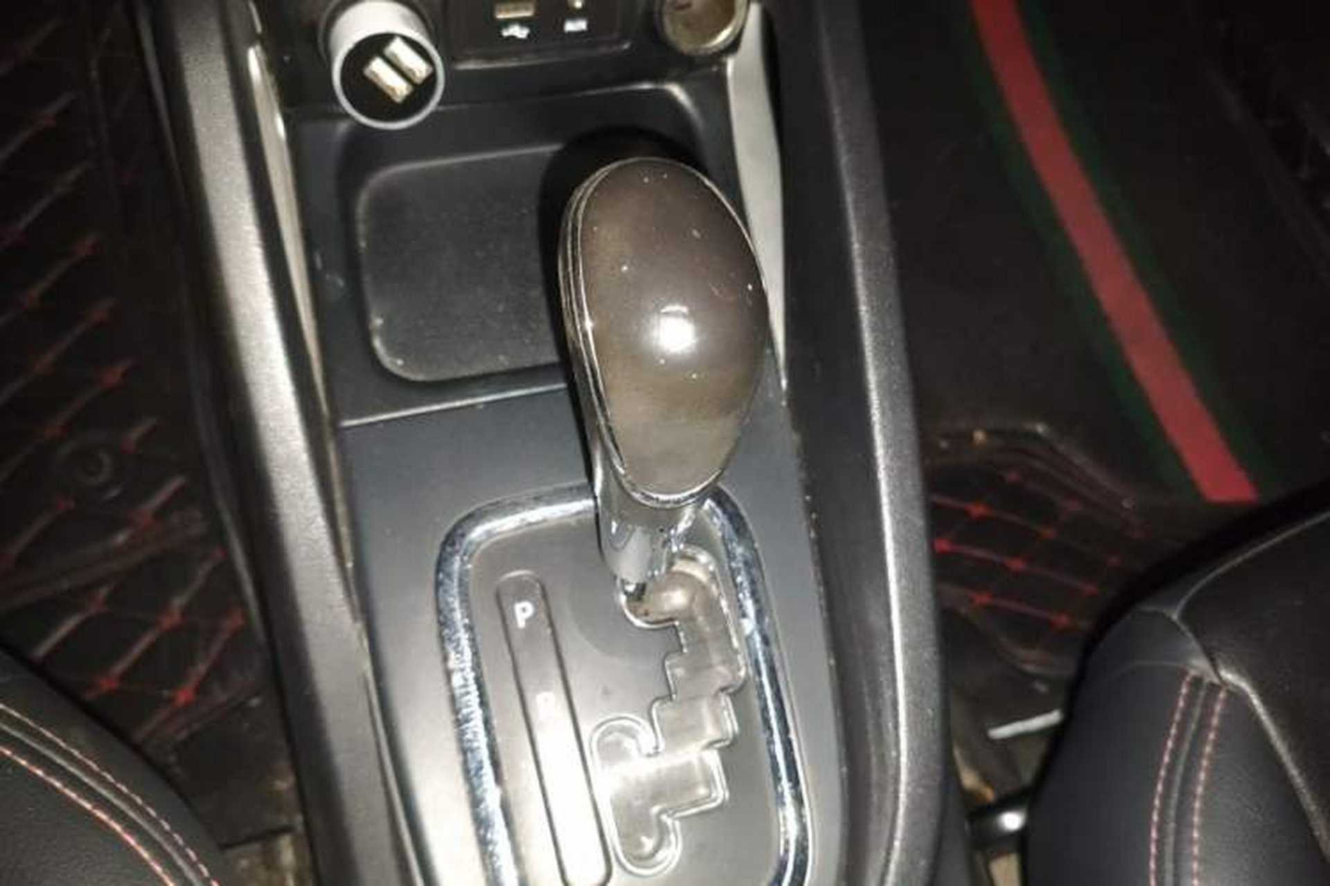 Used CHANGAN CS35 2016 1.6L Automatic Prestige Model China IV Standard Gear Lever