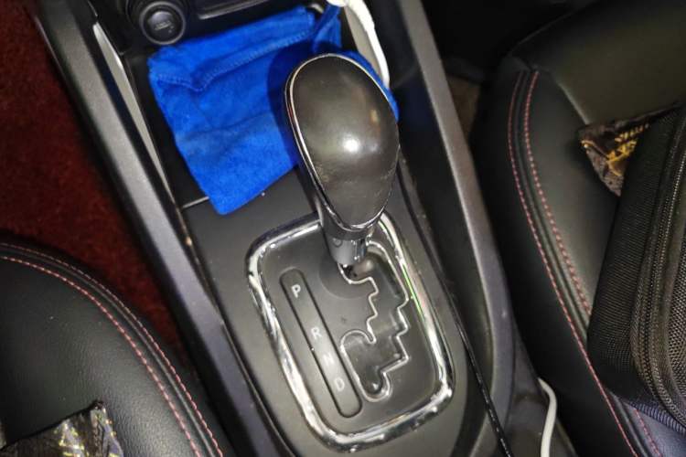 Used CHANGAN CS35 2016 1.6L Automatic Luxury Model China IV Standard Gear Lever