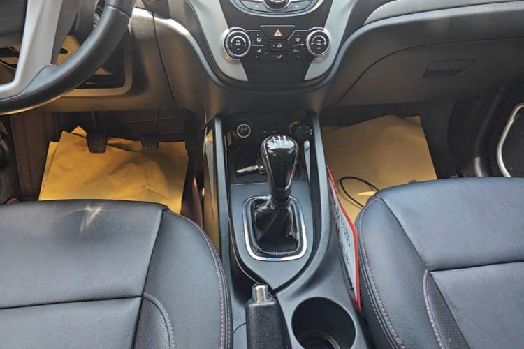 Used CHANGAN CS35 2016 1.6L Manual Luxury Model China V Standard Gear Lever