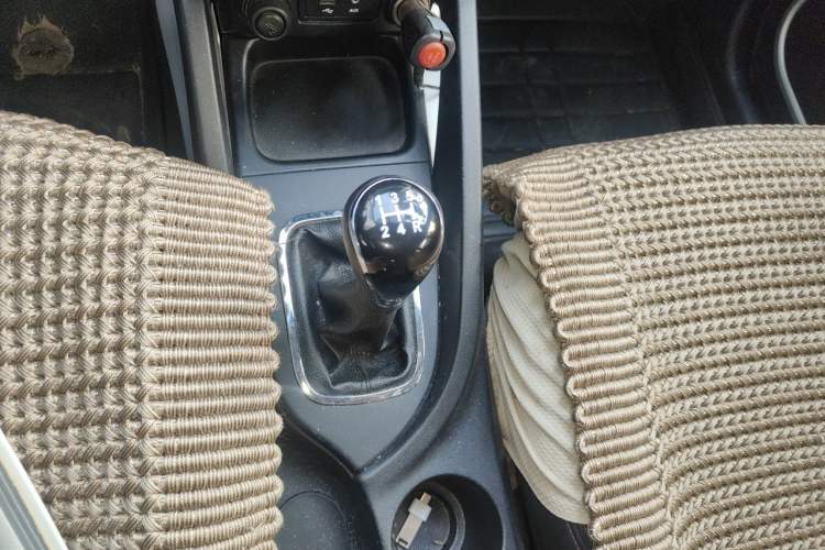 Used CHANGAN CS35 2016 1.6L Manual Luxury Model China V Standard Gear Lever