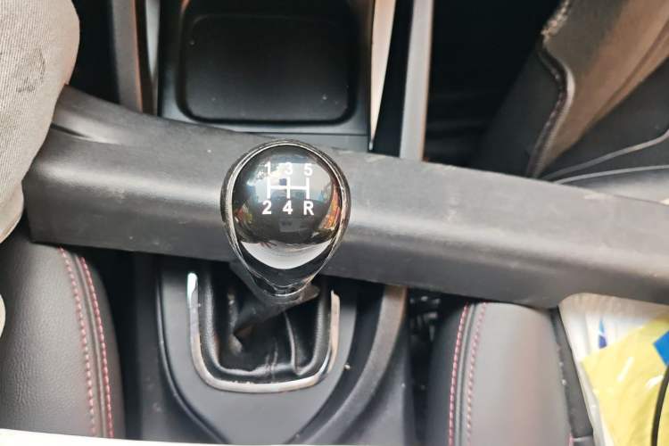 Used CHANGAN CS35 2016 1.6L Manual Luxury Model China V Standard Gear Lever
