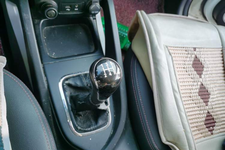 Used CHANGAN CS35 2016 1.6L Manual Luxury Model China V Standard Gear Lever