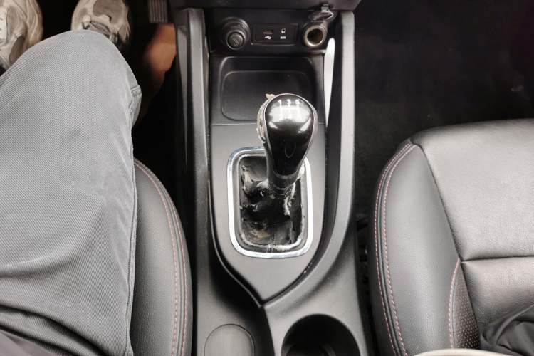 Used CHANGAN CS35 2016 1.6L Manual Luxury Model China V Standard Gear Lever