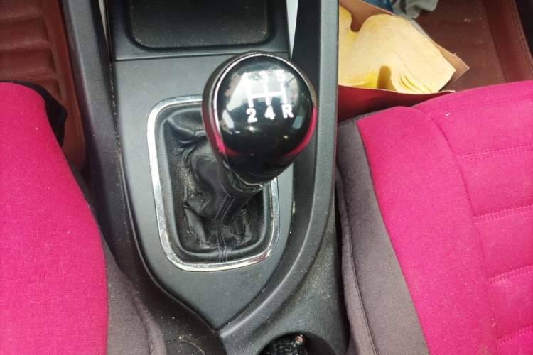 Used CHANGAN CS35 2016 1.6L Manual Luxury Model China IV Standard Gear Lever