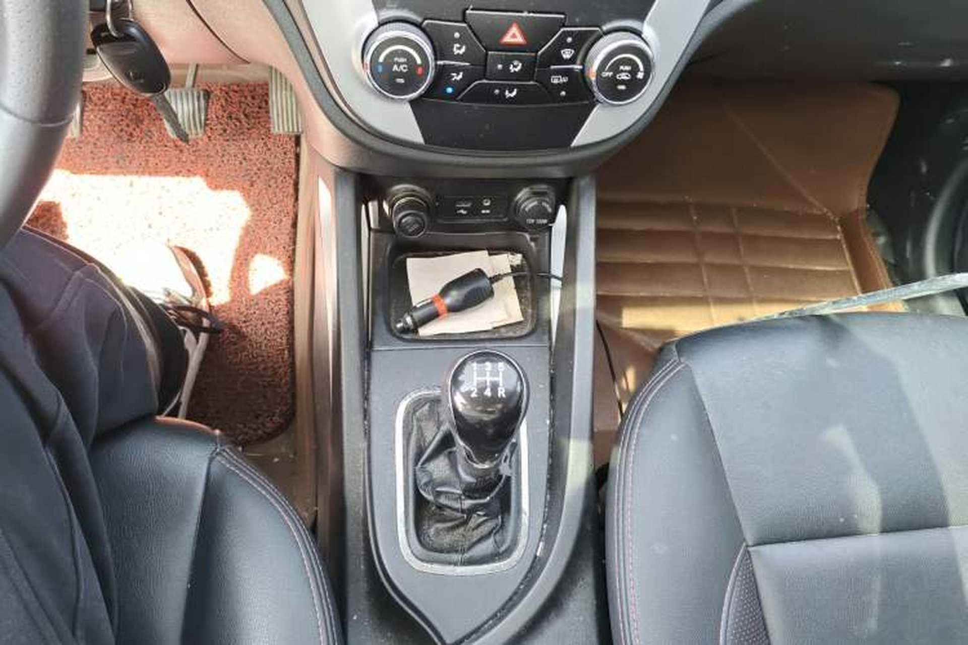 Used CHANGAN CS35 2016 1.6L Manual Luxury Model China V Standard Gear Lever