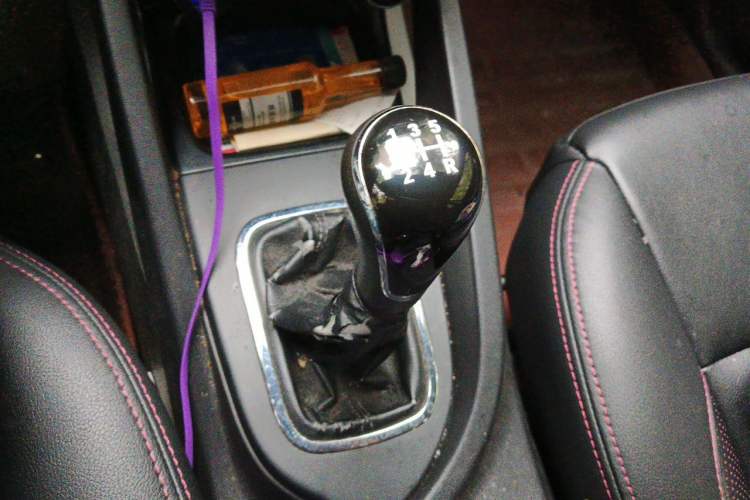 Used CHANGAN CS35 2016 1.6L Manual Luxury Model China IV Standard Gear Lever
