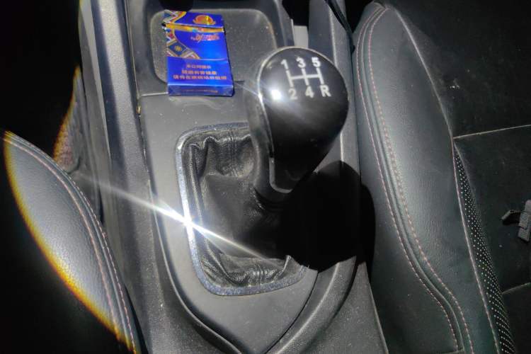 Used CHANGAN CS35 2016 1.6L Manual Luxury Model China IV Standard Gear Lever