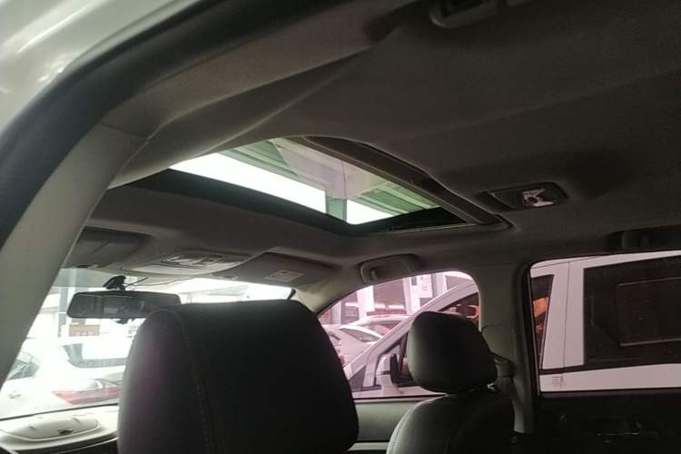 Used CHANGAN CS35 2016 1.6L Manual Luxury Model China IV Standard Headliner