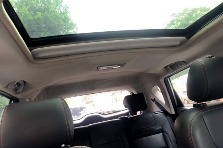Used CHANGAN CS35 2016 1.6L Manual Luxury Model China V Standard Headliner