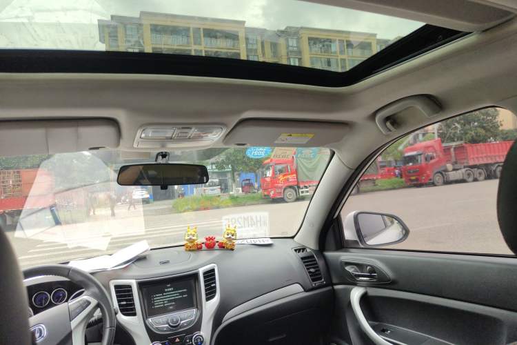 Used CHANGAN CS35 2016 1.6L Manual Luxury Model China IV Standard Headliner