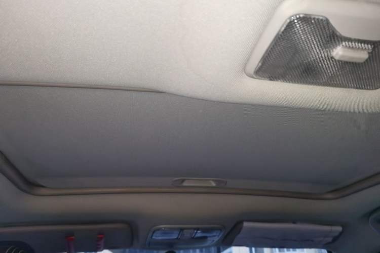 Used CHANGAN CS35 2016 1.6L Manual Luxury Model China IV Standard Headliner