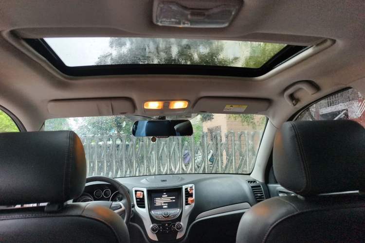 Used CHANGAN CS35 2016 1.6L Manual Luxury Model China IV Standard Headliner