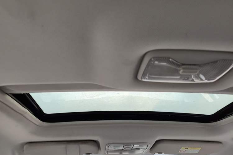 Used CHANGAN CS35 2016 1.6L Automatic Luxury Model China IV Standard Headliner