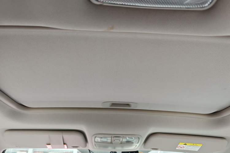 Used CHANGAN CS35 2016 1.6L Automatic Luxury Model China IV Standard Headliner