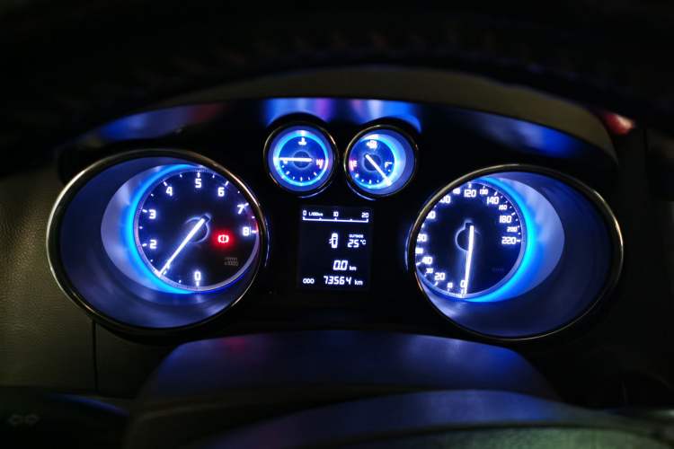 Used CHANGAN CS35 2016 1.6L Manual Luxury Model China IV Standard Instrument Cluster