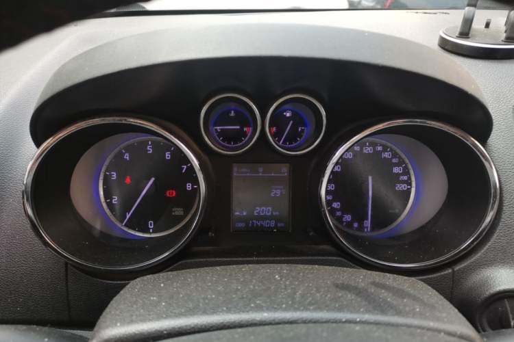 Used CHANGAN CS35 2016 1.6L Manual Luxury Model China V Standard Instrument Cluster