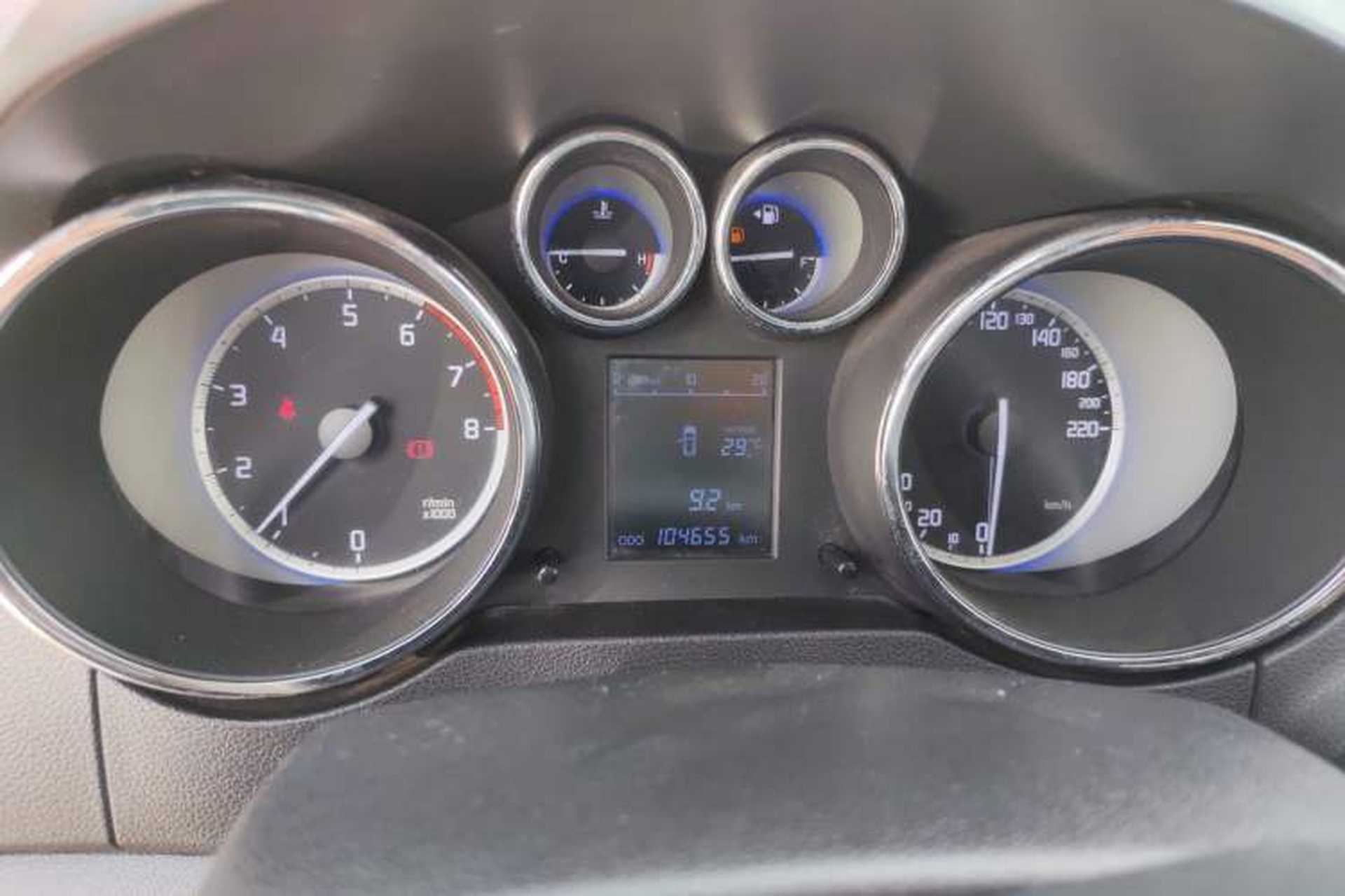 Used CHANGAN CS35 2016 1.6L Manual Luxury Model China V Standard Instrument Cluster