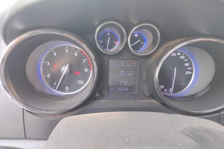 Used CHANGAN CS35 2016 1.6L Manual Luxury Model China IV Standard Instrument Cluster