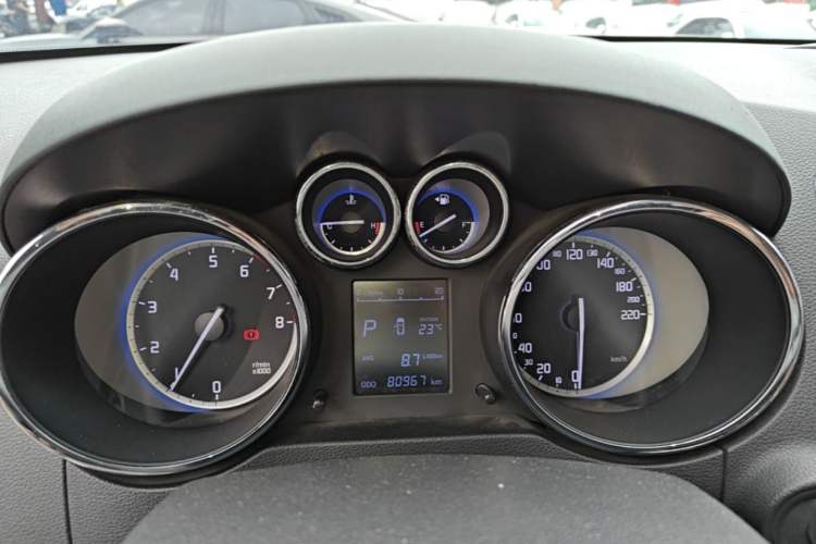 Used CHANGAN CS35 2016 1.6L Automatic Luxury Model China V Standard Instrument Cluster
