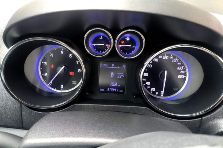 Used CHANGAN CS35 2016 1.6L Manual Luxury Model China V Standard Instrument Cluster
