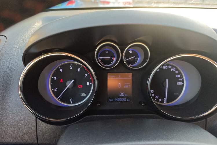 Used CHANGAN CS35 2016 1.6L Manual Luxury Model China IV Standard Instrument Cluster