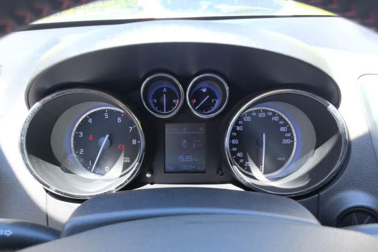 Used CHANGAN CS35 2016 1.6L Manual Luxury Model China IV Standard Instrument Cluster