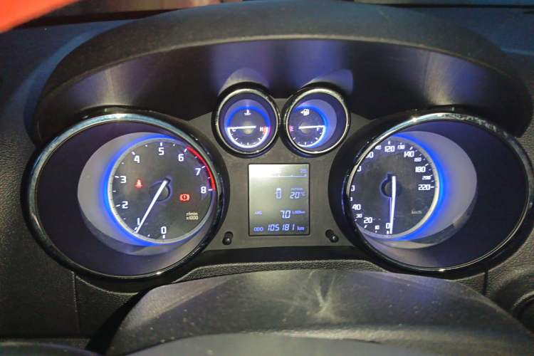 Used CHANGAN CS35 2016 1.6L Manual Luxury Model China IV Standard Instrument Cluster