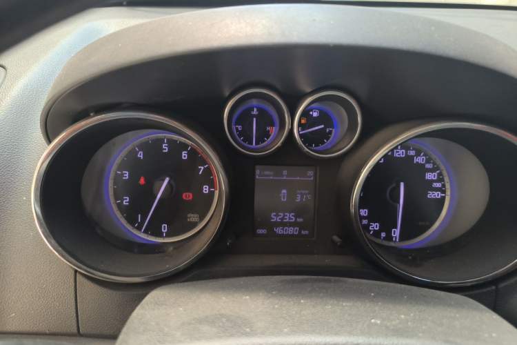 Used CHANGAN CS35 2016 1.6L Manual Luxury Model China IV Standard Instrument Cluster