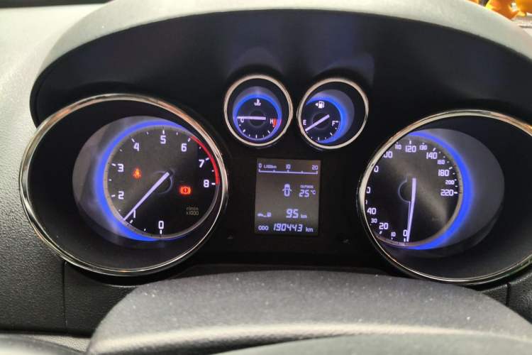 Used CHANGAN CS35 2016 1.6L Manual Luxury Model China IV Standard Instrument Cluster
