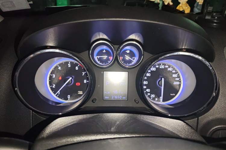 Used CHANGAN CS35 2016 1.6L Automatic Luxury Model China V Standard Instrument Cluster