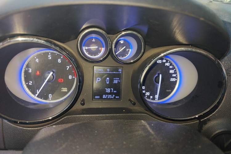 Used CHANGAN CS35 2016 1.6L Automatic Luxury Model China IV Standard Instrument Cluster