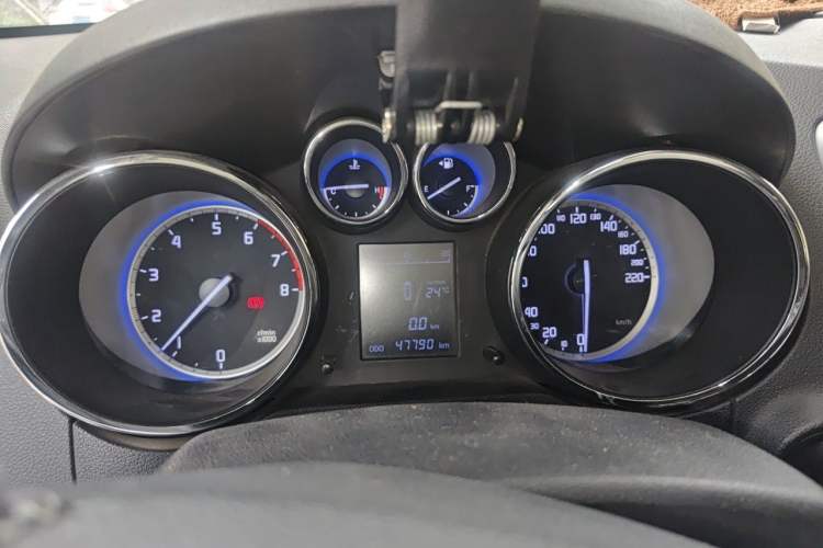 Used CHANGAN CS35 2016 1.6L Manual Luxury Model China IV Standard Instrument Cluster