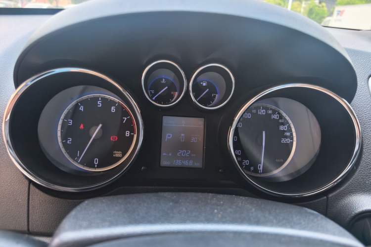 Used CHANGAN CS35 2016 1.6L Automatic Luxury Model China V Standard Instrument Cluster