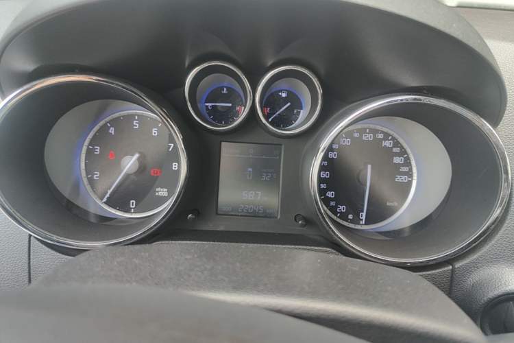 Used CHANGAN CS35 2016 1.6L Manual Luxury Model China V Standard Instrument Cluster
