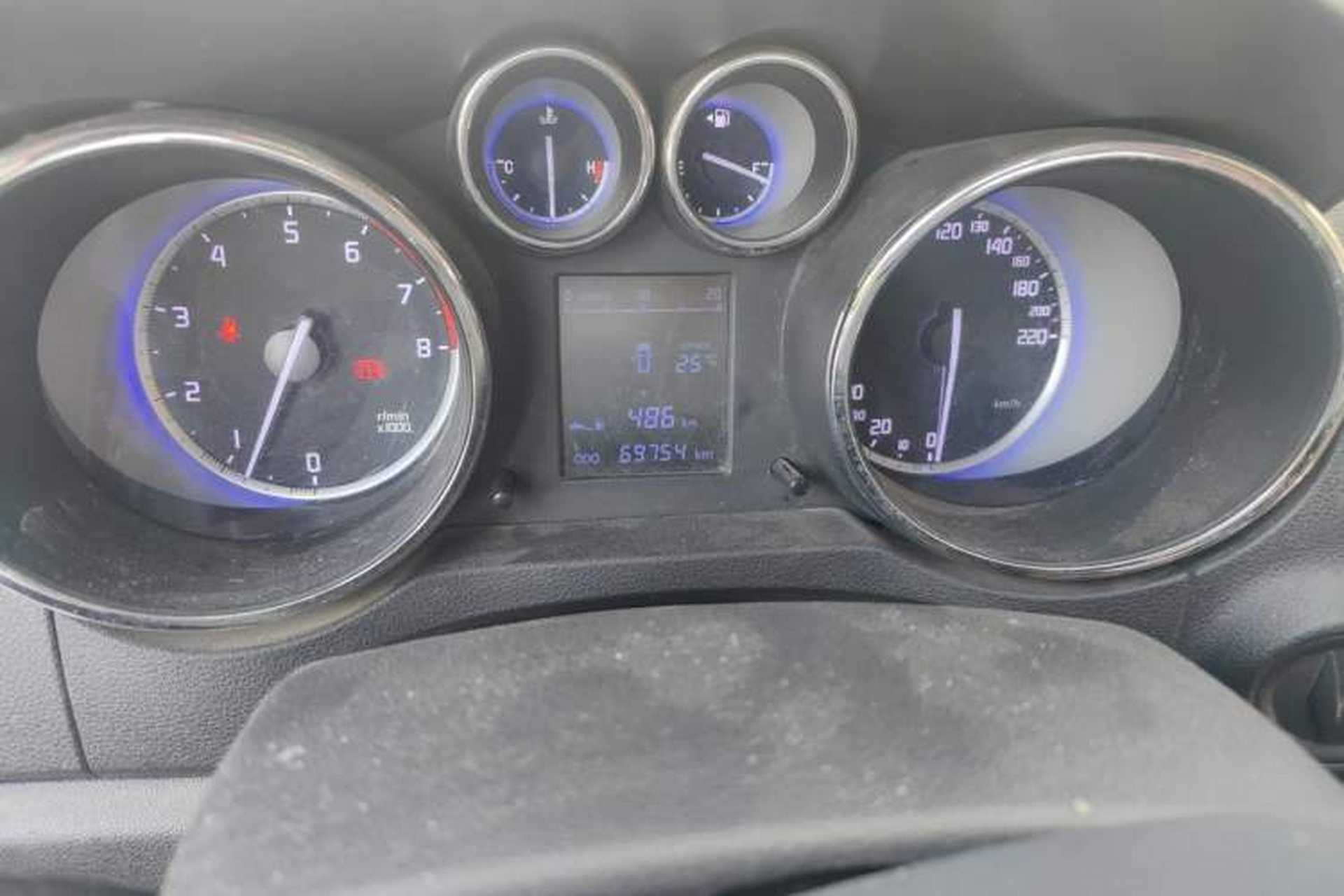 Used CHANGAN CS35 2016 1.6L Manual Luxury Model China V Standard Instrument Cluster